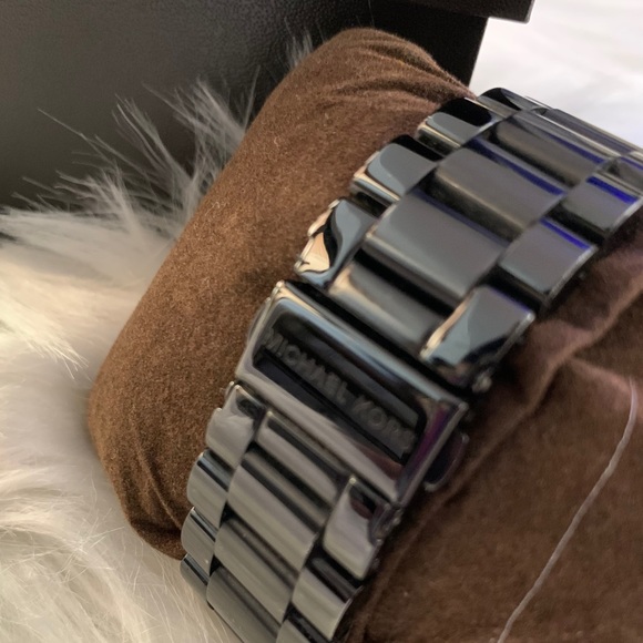 Michael Kors Rare Blackout watch - Picture 4 of 8